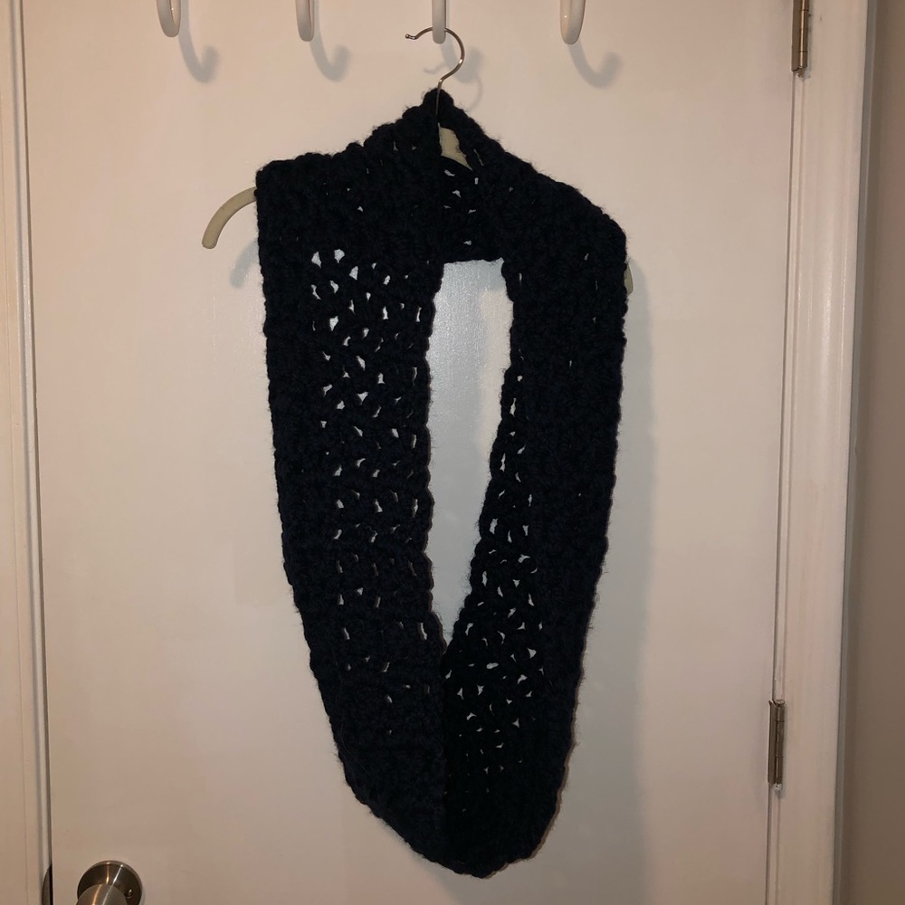Navy knitted infinity scarf
